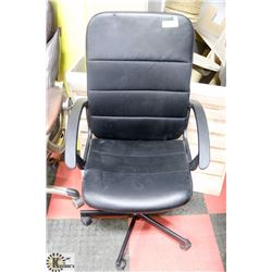 LEATHERETTE OFFICE CHAIR.