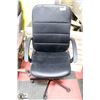 Image 1 : LEATHERETTE OFFICE CHAIR.