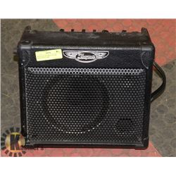 TRAYNOR PORTABLE GUITAR INSTRUMENT AMP.