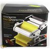 Image 1 : COOKS QUARTERS PASTA PERFECTO PASTA MAKER.