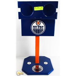 OILERS STAND WITH CUP HOLDERS
