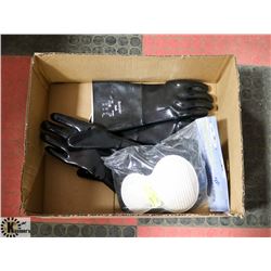 BOX WITH SIZE 10 RUBBER GLOVES AND KNEE PADS
