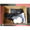 Image 1 : BOX WITH SIZE 10 RUBBER GLOVES AND KNEE PADS