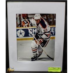 WAYNE GRETZKY 8 X 10" PHOTO
