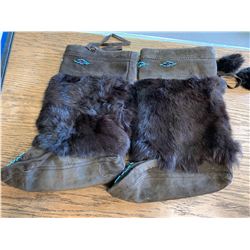 Ladies size 31 fur lined mukluks brown