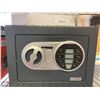 Image 1 : NEW ProgradeElectronic Lock Home Safe WITH KEYS