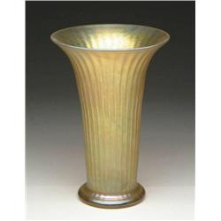 CONTEMPORARY ART GLASS VASE