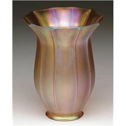 QUEZAL ART GLASS SHADE