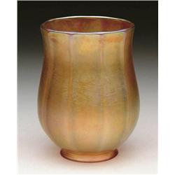 QUEZAL ART GLASS SHADE