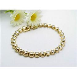 Ladys bezel set diamond bracelet 8Ctw 