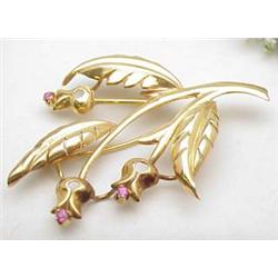 Brooch 18kt yellow gold with rubies 4.9