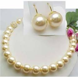 Necklace champagne color faux pearls 14