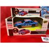 Image 2 : 1/43 Scale Richard Petty Official Stock Car Plus Racing Champions Richard Petty Action Figure with C