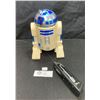 Image 2 : 1977 Kenner Star Wars Radio Contolled R2-D2 In Very Good Shape. Box a Little Rough, but the Rest Is 