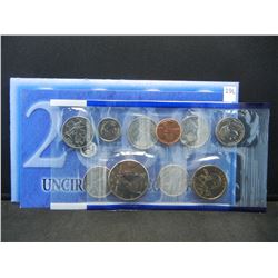 2000 Philadelphia United States Mint Set With Original Gov't Packaging & COA.
