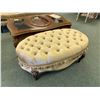Image 2 : AICO IMPERIAL COURT LOVE SEAT WITH CUSHION & COCKTAIL OTTOMAN