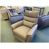 Image 1 : GREY LEATHER POWERED RECLINING EASY CHAIR