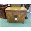 Image 1 : FLEXSTEEL 2 DOOR RUSTIC WOOD HALL CABINET