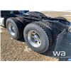 Image 25 : 2003 PETERBILT 379 T/A SLEEPER TRUCK TRACTOR