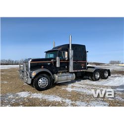 2000 IHC 9900 EAGLE T/A SLEEPER TRUCK TRACTOR