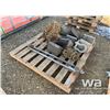 Image 2 : 24.5 TRUCK CHAINS, WHEEL BLOCKS