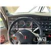 Image 13 : 2012 KENWORTH W900 T/A SLEEPER TRUCK TRACTOR
