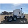 Image 3 : 2012 KENWORTH W900 T/A SLEEPER TRUCK TRACTOR
