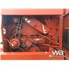 Image 8 : 2004 HESSTON 856A ROUND BALER