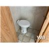 Image 10 : 2004 CITATION 5TH WHEEL TRAVEL TRAILER