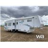 Image 2 : 2004 CITATION 5TH WHEEL TRAVEL TRAILER