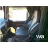 Image 8 : 2015 WESTERN STAR 4900SB TRI-DRIVE SLEEPER TRUCK
