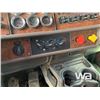 Image 14 : 2005 KENWORTH T800B TRIDRIVE SLEEPER TRUCK TRACTOR