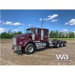 2005 KENWORTH T800B TRIDRIVE SLEEPER TRUCK TRACTOR