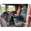 Image 7 : 2005 KENWORTH T800B TRIDRIVE SLEEPER TRUCK TRACTOR