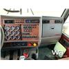 Image 9 : 2005 KENWORTH T800B TRIDRIVE SLEEPER TRUCK TRACTOR