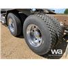 Image 25 : 2001 KENWORTH T800 T/A SLEEPER TRUCK TRACTOR