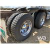 Image 26 : 2001 KENWORTH T800 T/A SLEEPER TRUCK TRACTOR