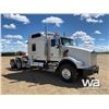 Image 2 : 2001 KENWORTH T800 T/A SLEEPER TRUCK TRACTOR