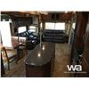 Image 8 : 2015 SANIBEL 3600 5TH WHEEL TRAVEL TRAILER