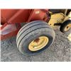 Image 8 : 1996 NEW HOLLAND 664 ROUND BALER
