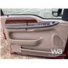 Image 12 : 2002 FORD F350 LARIAT CREW CAB PICKUP