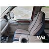 Image 7 : 2002 FORD F350 LARIAT CREW CAB PICKUP