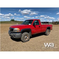 2004 GMC SIERRA 3500 PICKUP