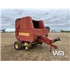 Image 2 : 1993 NEW HOLLAND 660 ROUND BALER