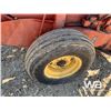 Image 9 : MASSEY FERGUSON 560 ROUND BALER