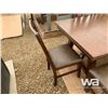 Image 4 : GRAND DINETTE