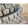 Image 3 : (4) 11R24.5 TRUCK TIRES