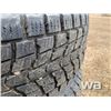 Image 4 : (4) DUNLOP 265/70R17 TIRES ON FORD RIMS