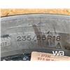 Image 3 : (2) MICHELIN 235/55R18 TIRES
