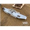 Image 3 : WESTERN STAR 4900 CHROME BUMPER